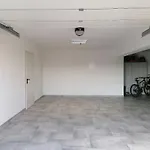 Gesamte Mit Terrasse Und Meerblick By Interhome شقة سيبينج كرومبوتسكي