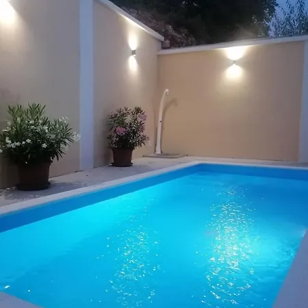 Apartment Gesamte Mit Terrasse Und Meerblick By Interhome *