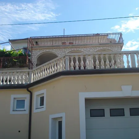Gesamte Mit Terrasse Und Meerblick By Interhome *