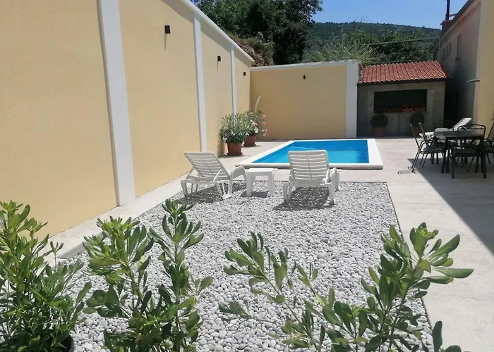 شقة Gesamte Mit Terrasse Und Meerblick By Interhome