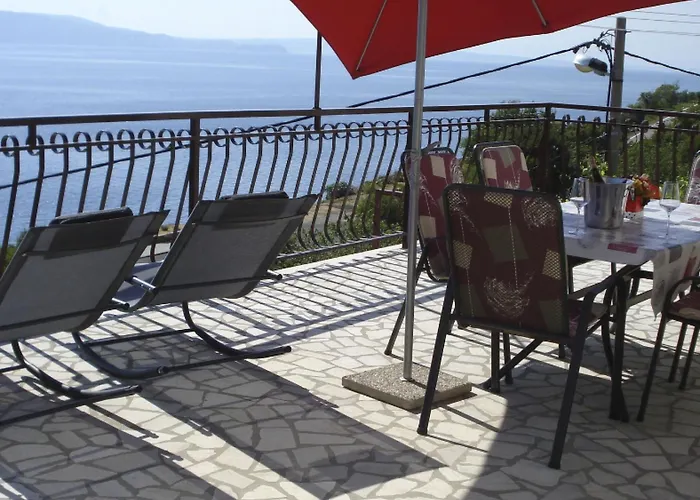 Apartman Gesamte Mit Terrasse Und Meerblick By Interhome Sibinj Krmpotski
