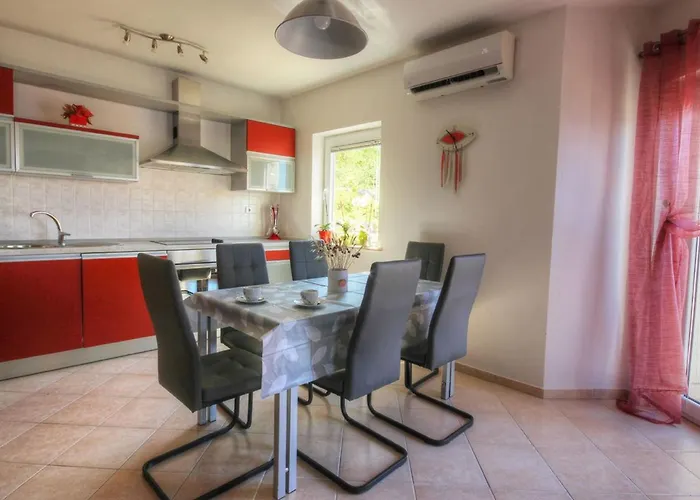 شقة Gesamte Mit Terrasse Und Meerblick By Interhome *