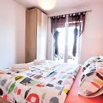 Apartment Gesamte Mit Terrasse Und Meerblick By Interhome