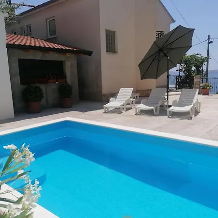 Gesamte Mit Terrasse Und Meerblick By Interhome * Sibinj Krmpotski