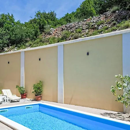 Apartmán Gesamte Mit Terrasse Und Meerblick By Interhome