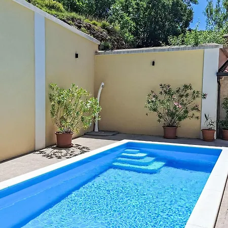 Gesamte Mit Terrasse Und Meerblick By Interhome * Sibinj Krmpotski