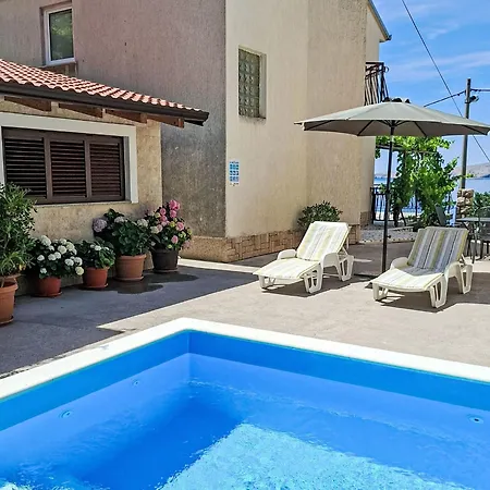 Apartmán Gesamte Mit Terrasse Und Meerblick By Interhome