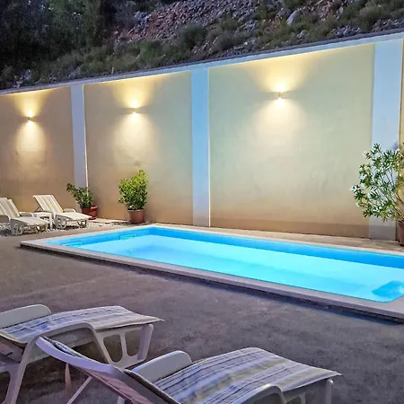 Gesamte Mit Terrasse Und Meerblick By Interhome *