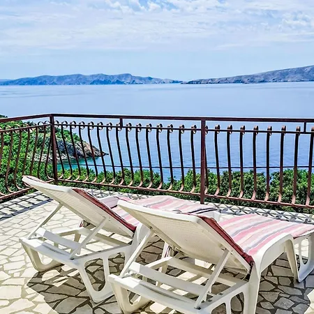 Gesamte Mit Terrasse Und Meerblick By Interhome * Sibinj Krmpotski